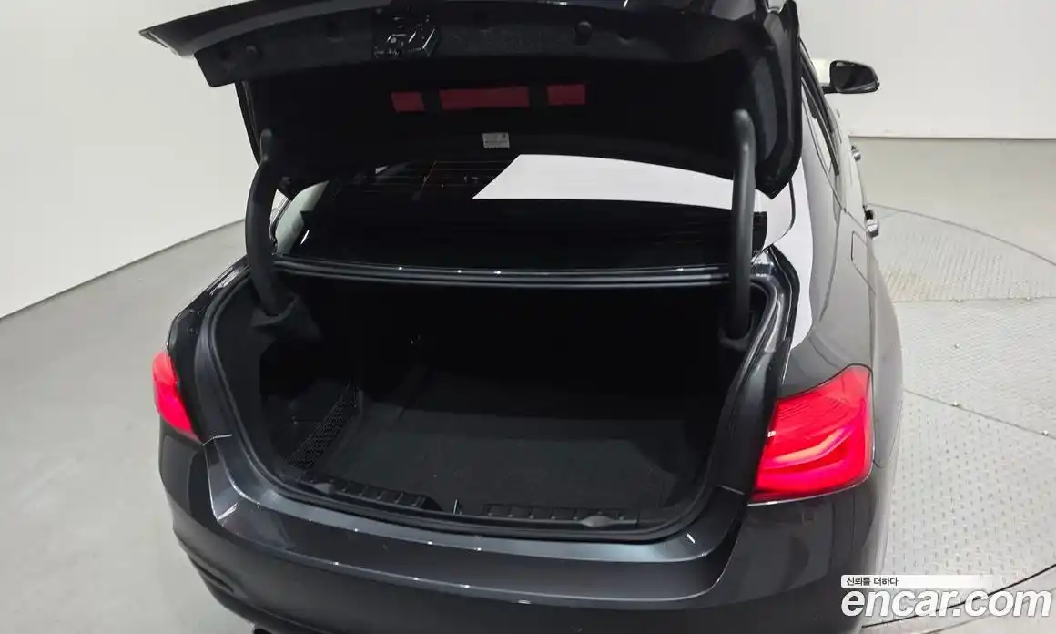 BMW 3-Series 2018 2.0 Автомат в Москве № 720594, фото 20