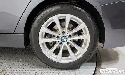 BMW 3-Series 2018 2.0 Автомат в Москве № 720594, миниатюра 5