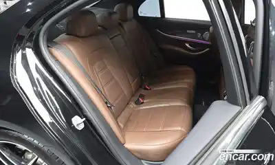 Mercedes-Benz E-Class 2018 4.0 Автомат в Москве № 722606, миниатюра 12