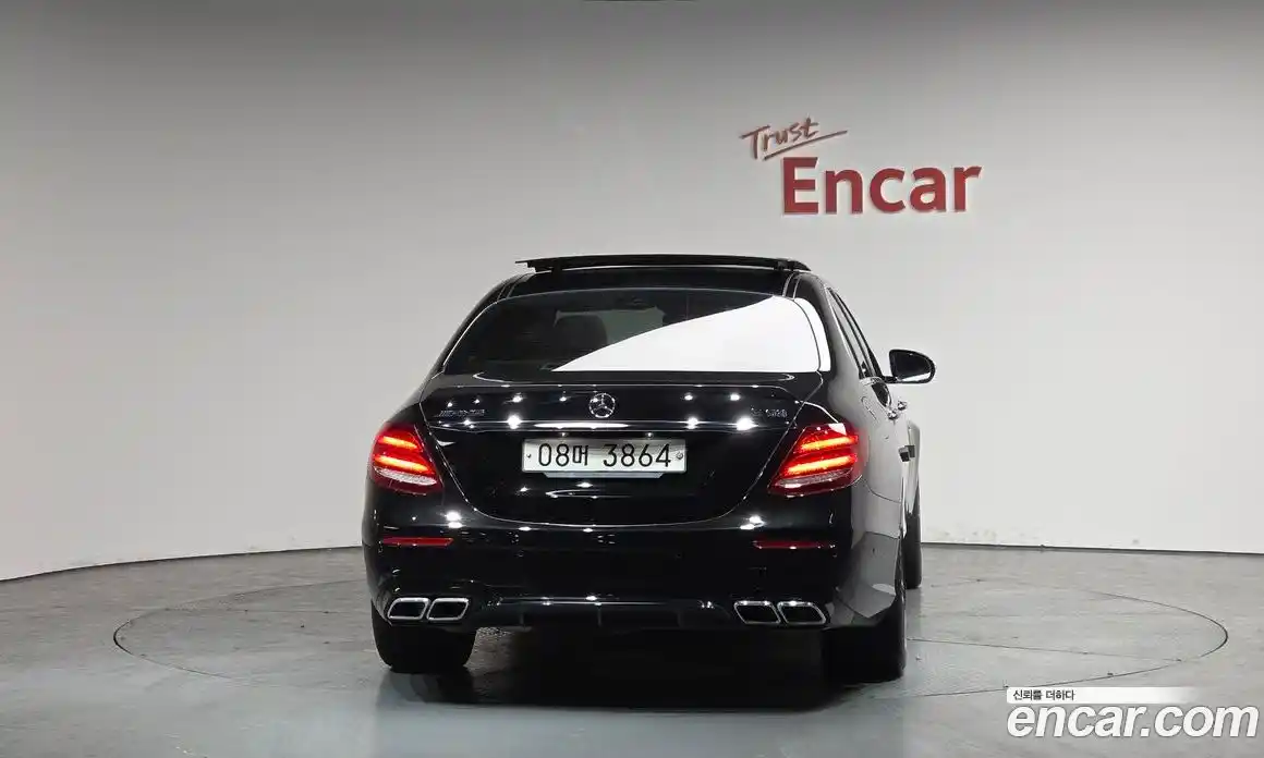 Mercedes-Benz E-Class 2018 4.0 Автомат в Москве № 722606, фото 4