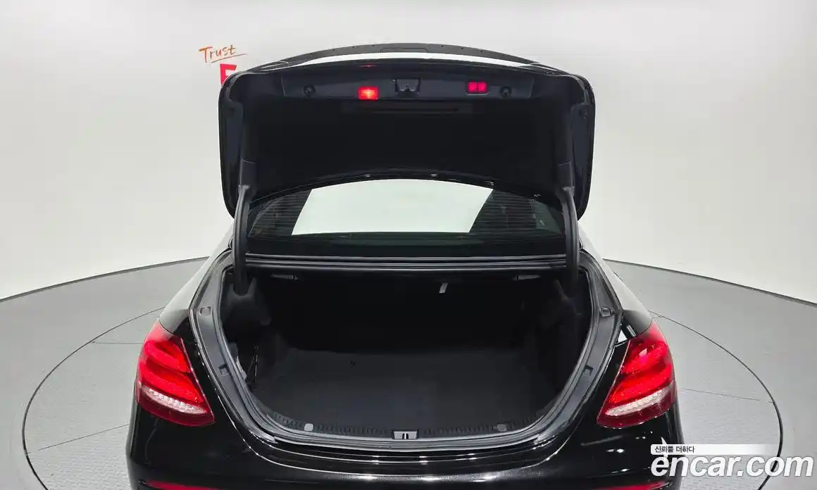 Mercedes-Benz E-Class 2020 2.0 Автомат в Москве № 722913, фото 20