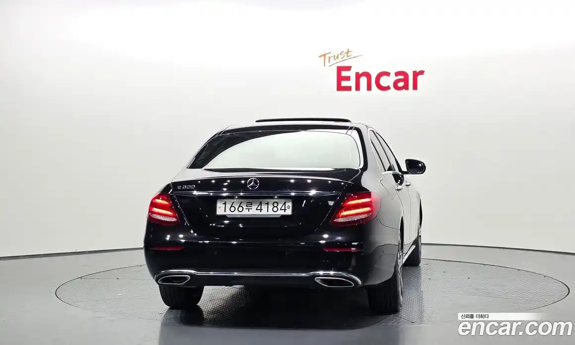 Mercedes-Benz E-Class 2020 2.0 Автомат в Москве № 722913, фото 4