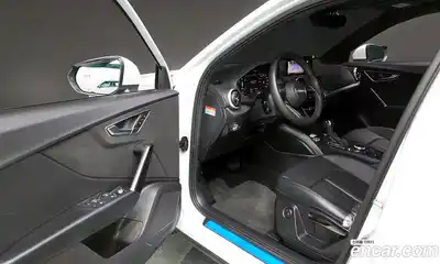 Audi Q2 2023 2.0 Автомат в Москве № 723155, миниатюра 10