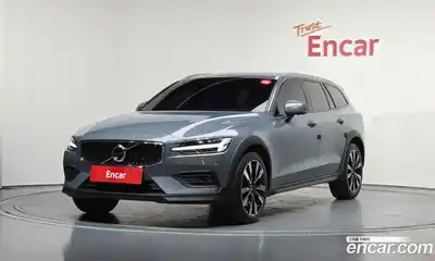 Volvo V60, 2022