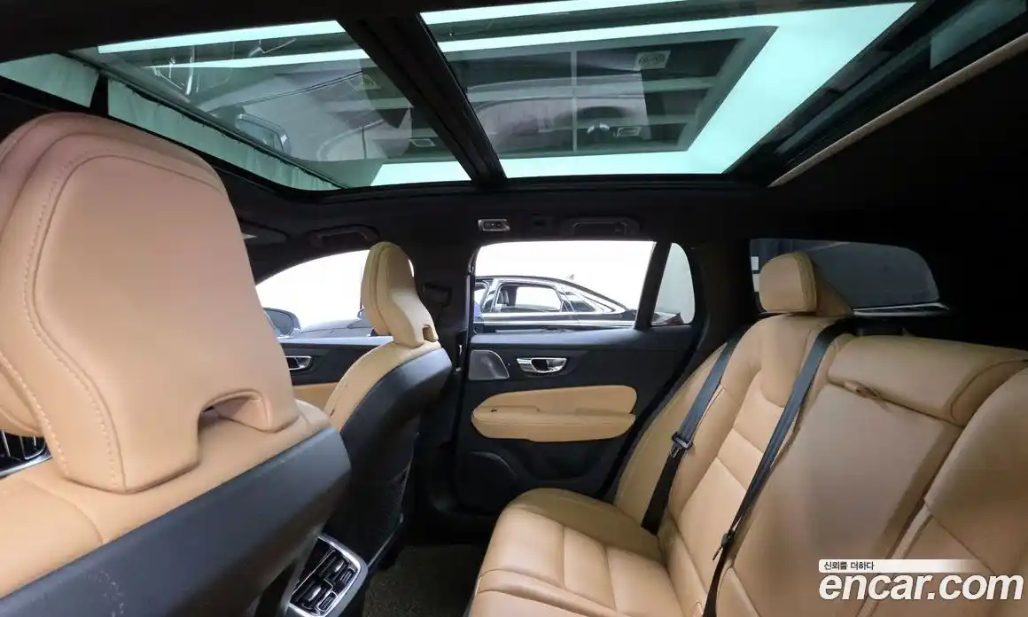 Volvo V60 2022 2.0 Автомат в Москве № 724096, фото 19