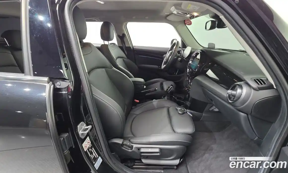 Mini Cooper 2023 1.5 Автомат в Москве № 724735, фото 10