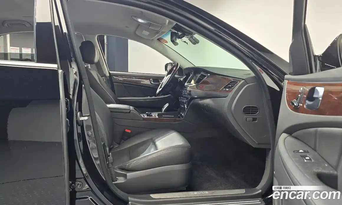 Hyundai Equus 2014 3.8 Автомат в Москве № 745682, фото 11