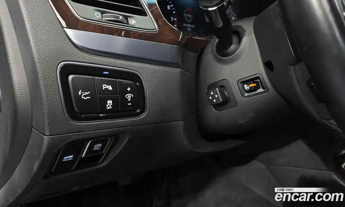 Hyundai Equus 2014 3.8 Автомат в Москве № 745682, фото 16