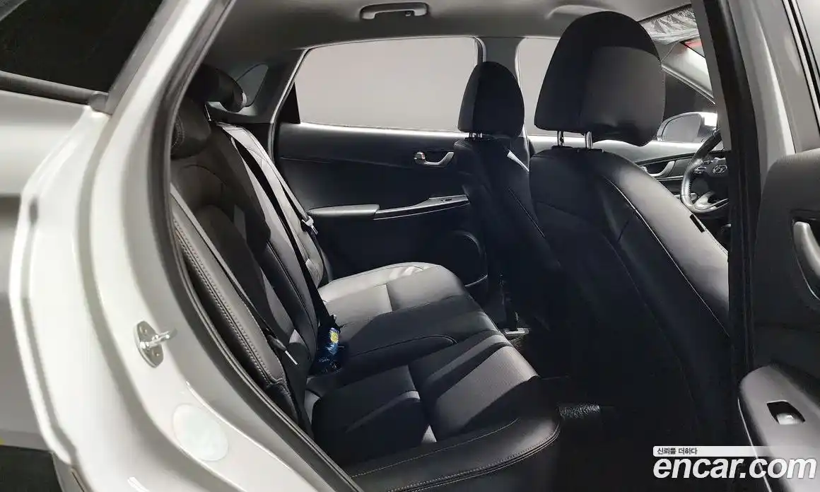 Hyundai Kona 2018 1.6 Автомат в Москве № 745718, фото 12