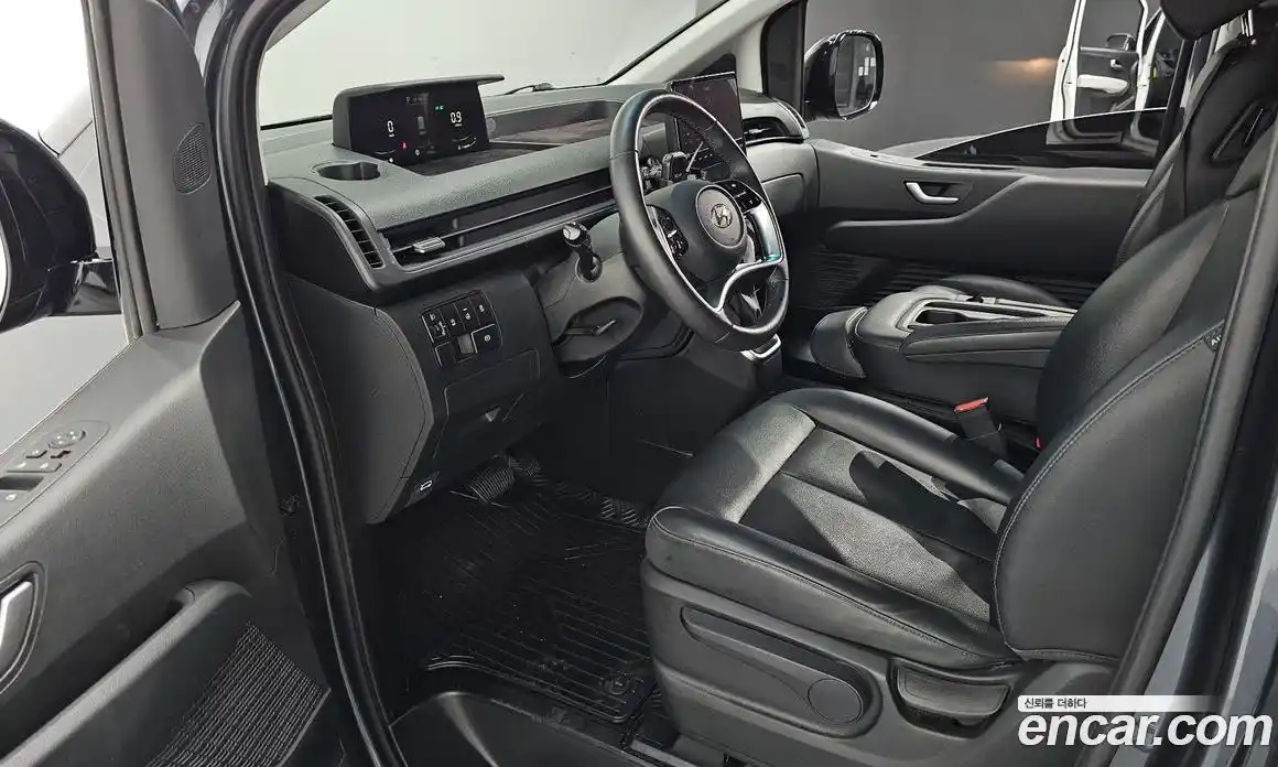 Hyundai Staria 2023 2.2 Автомат в Москве № 745877, фото 11