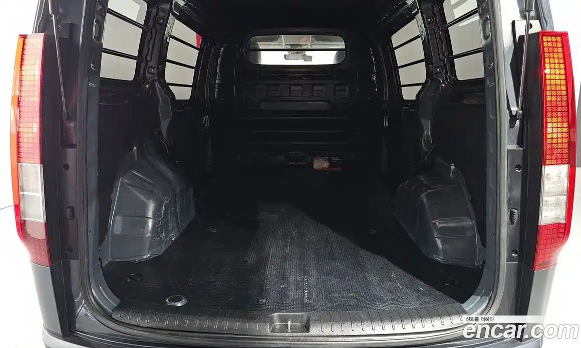 Hyundai Staria 2023 2.2 Автомат в Москве № 745877, фото 20