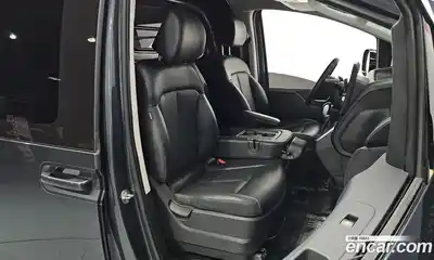 Hyundai Staria 2023 2.2 Автомат в Москве № 745877, миниатюра 10