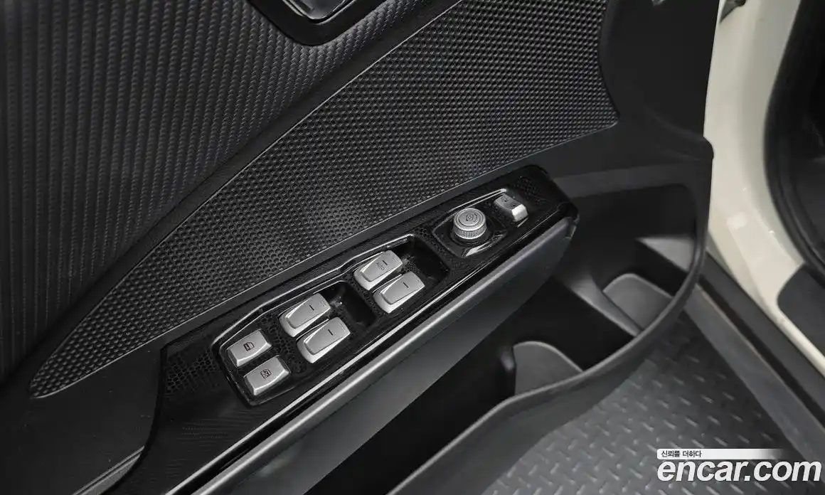 SsangYong TIBOLI 2017 1.6 Автомат в Москве № 747451, фото 17