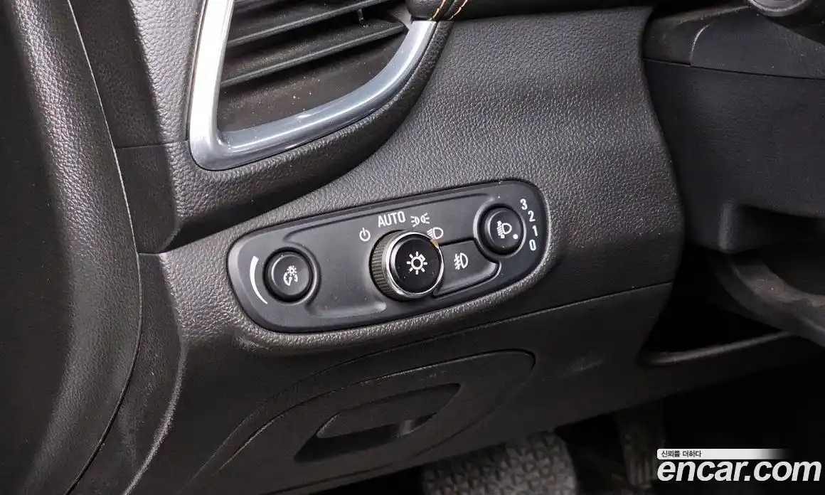 Chevrolet Trax 2016 1.4 Автомат в Москве № 747578, фото 16