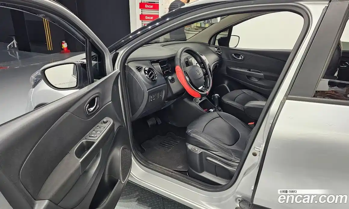 Renault QM3 2014 1.5 Автомат в Москве № 747629, фото 11