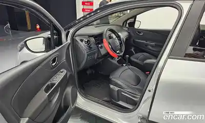 Renault QM3 2014 1.5 Автомат в Москве № 747629, миниатюра 11