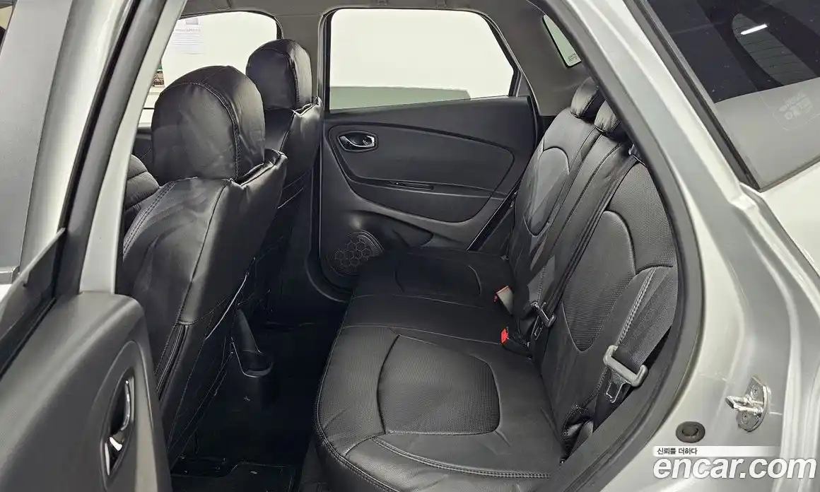 Renault QM3 2014 1.5 Автомат в Москве № 747629, фото 12