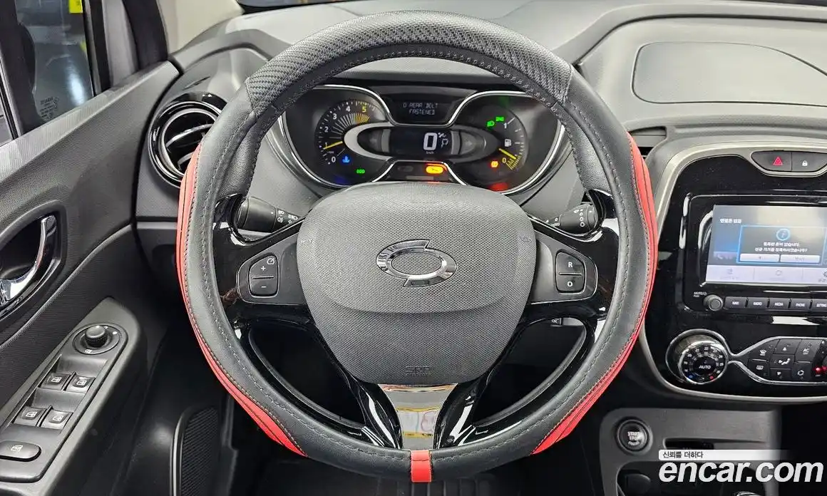 Renault QM3 2014 1.5 Автомат в Москве № 747629, фото 13