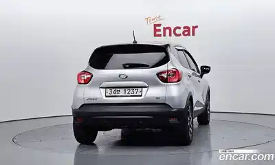 Renault QM3 2014 1.5 Автомат в Москве № 747629, миниатюра 4