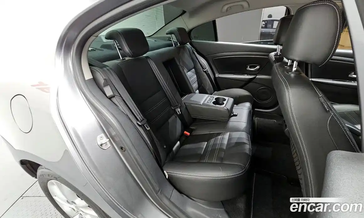 Renault SM3 2016 1.6 гидро в Москве № 748150, фото 12