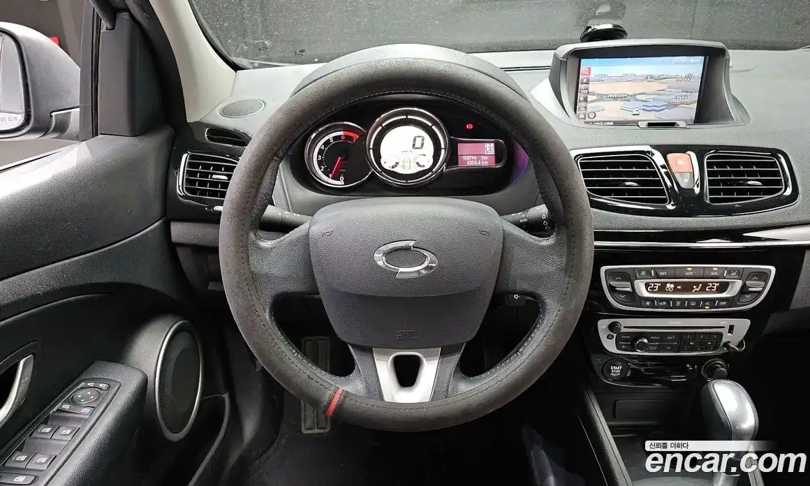 Renault SM3 2016 1.6 гидро в Москве № 748150, фото 13
