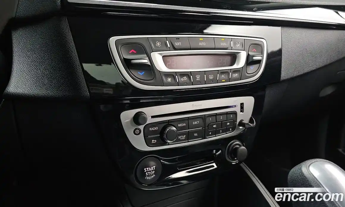 Renault SM3 2016 1.6 гидро в Москве № 748150, фото 15