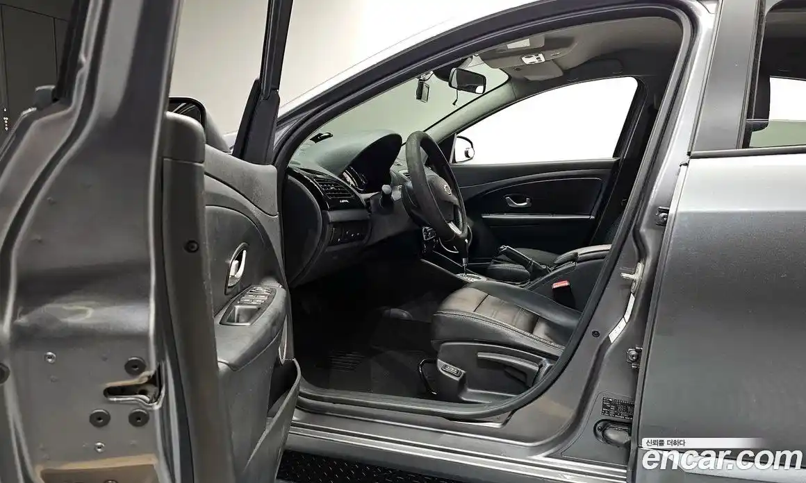 Renault SM3 2016 1.6 гидро в Москве № 748150, фото 10