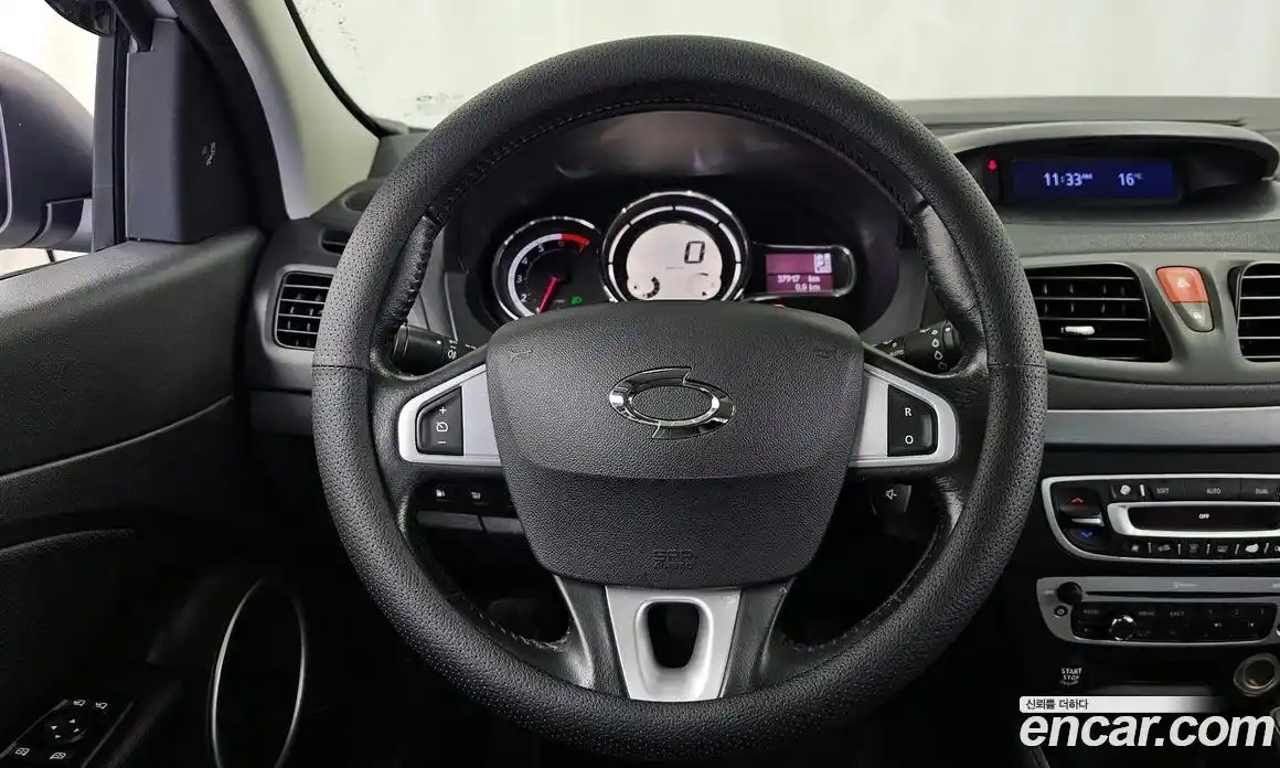 Renault SM3 2016 1.6 Автомат в Москве № 748296, фото 13