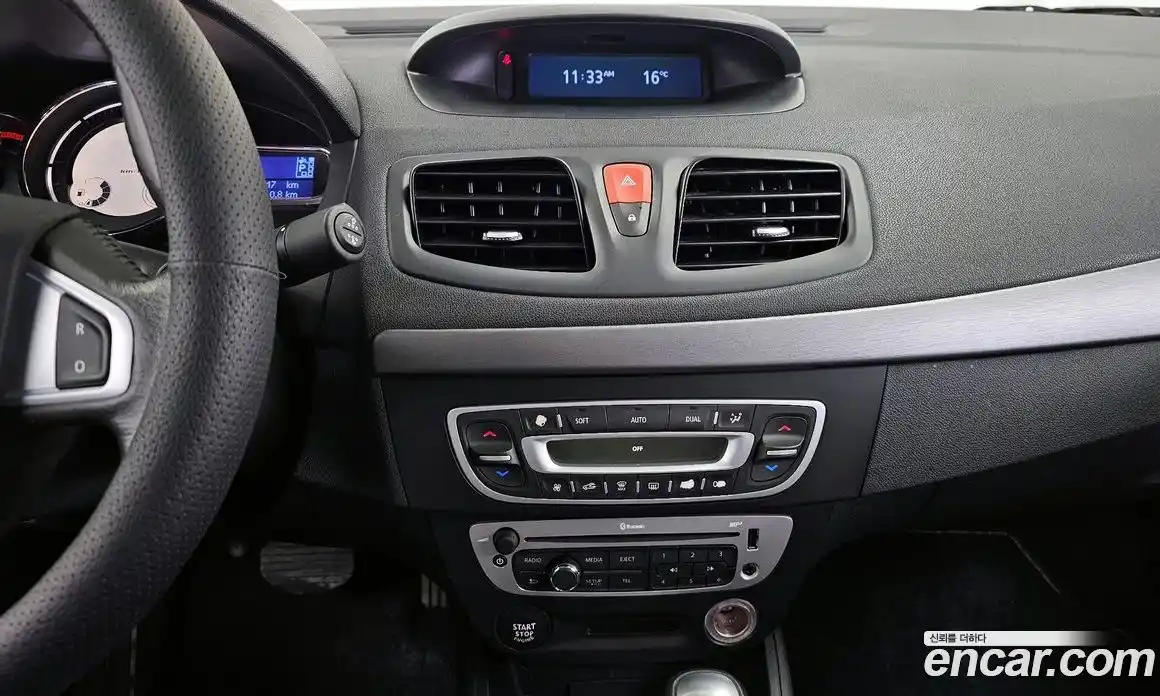 Renault SM3 2016 1.6 Автомат в Москве № 748296, фото 16