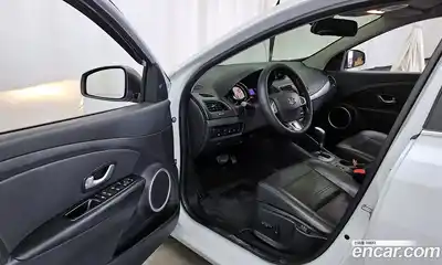 Renault SM3 2016 1.6 Автомат в Москве № 748296, миниатюра 10