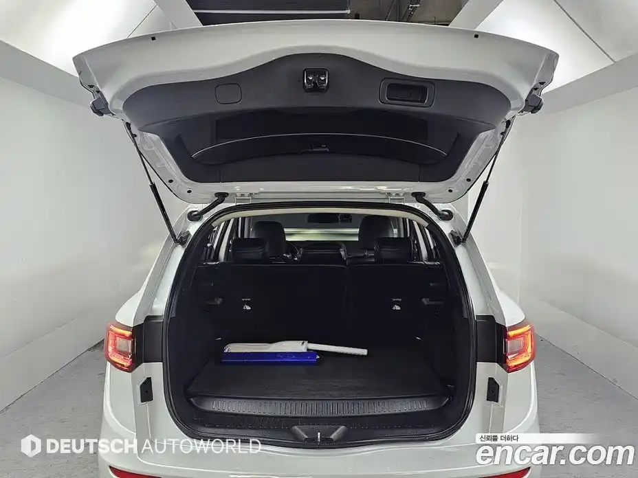 Renault QM6 2024 2.0 Автомат в Москве № 748362, фото 20