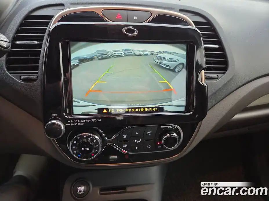 Renault QM3 2016 1.5 Автомат в Москве № 748461, фото 18