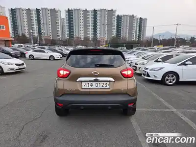 Renault QM3 2016 1.5 Автомат в Москве № 748461, миниатюра 4