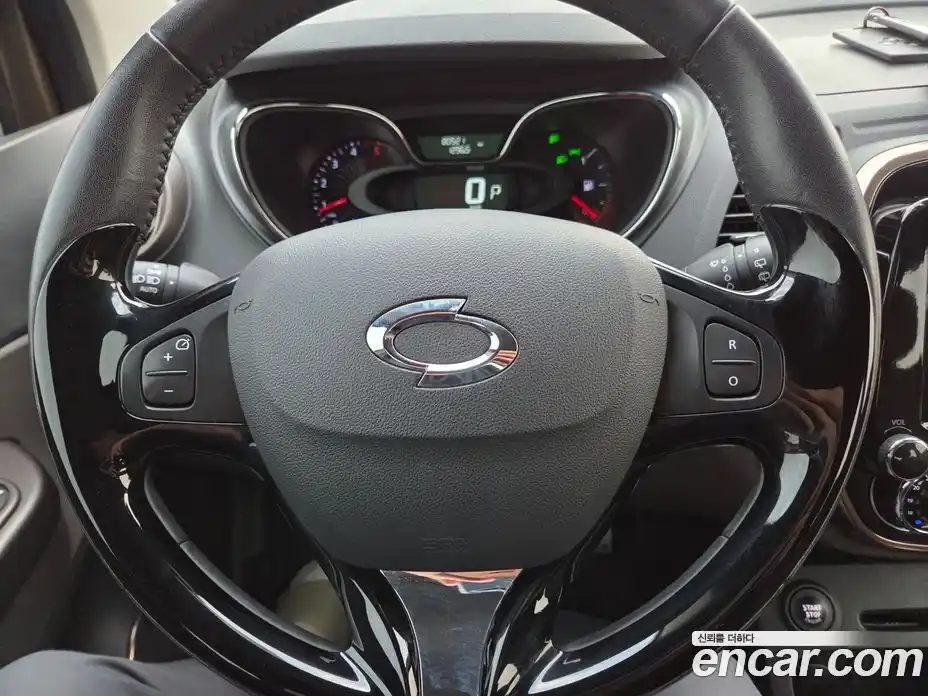 Renault QM3 2016 1.5 Автомат в Москве № 748461, фото 10