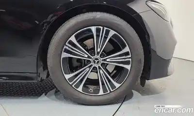 Mercedes-Benz E-Class 2024 2.0 Автомат в Москве № 749047, миниатюра 5