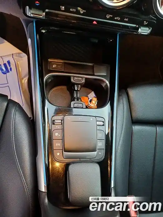 Mercedes-Benz GLB-Class 2021 2.0 Автомат в Москве № 749191, фото 11