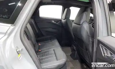 Audi Q4 e-tron 2022 0.2 Автомат в Москве № 749444, миниатюра 12