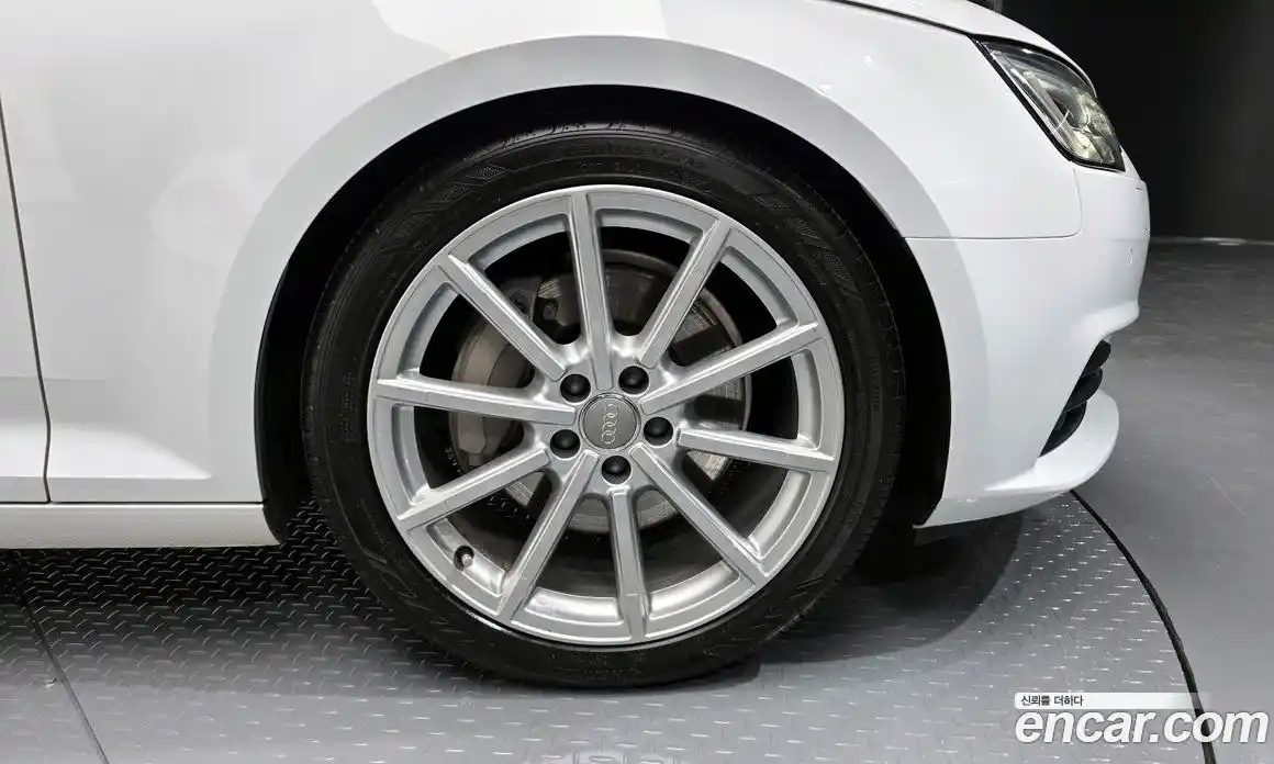 Audi A4 2016 2.0 Автомат в Москве № 749509, фото 4