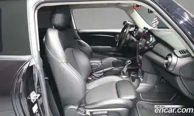 Mini Cooper 2018 1.5 Автомат в Москве № 749813, миниатюра 11