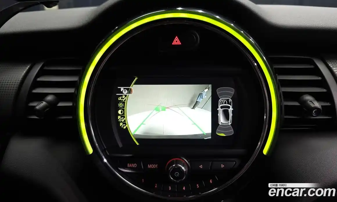 Mini Cooper 2018 1.5 Автомат в Москве № 749813, фото 15