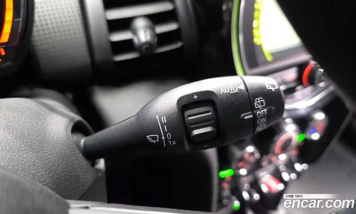 Mini Cooper 2018 1.5 Автомат в Москве № 749813, фото 19