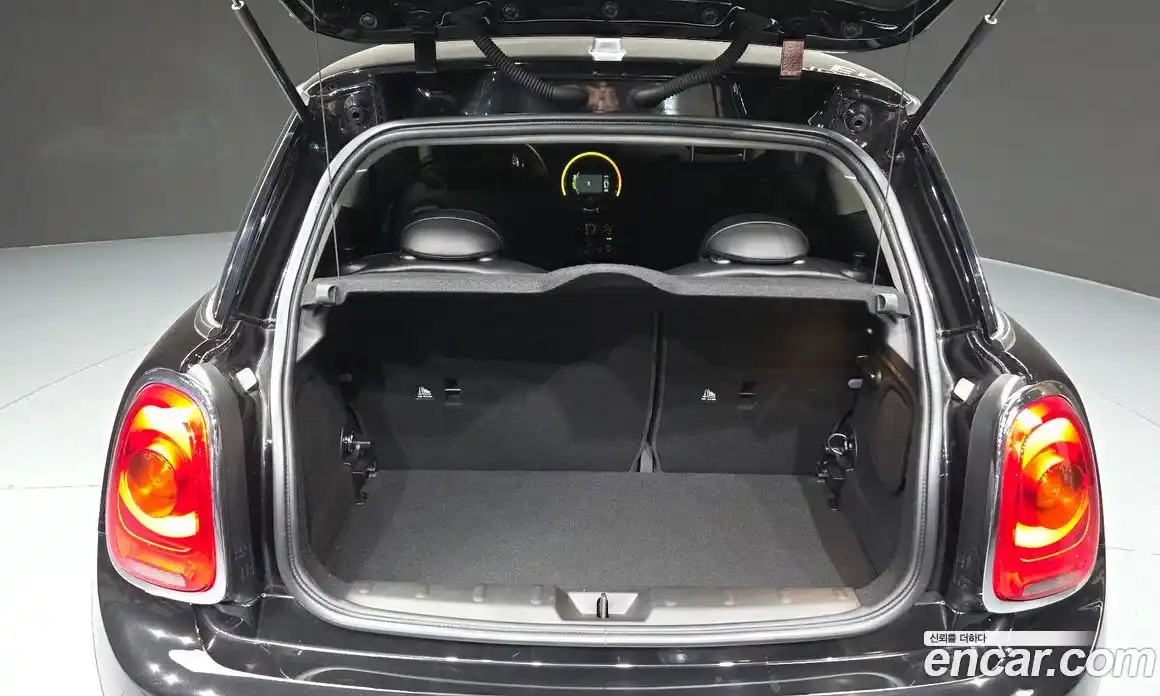 Mini Cooper 2018 1.5 Автомат в Москве № 749813, фото 20