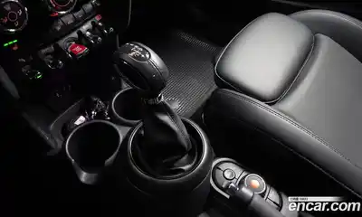 Mini Cooper 2018 1.5 Автомат в Москве № 749813, миниатюра 9