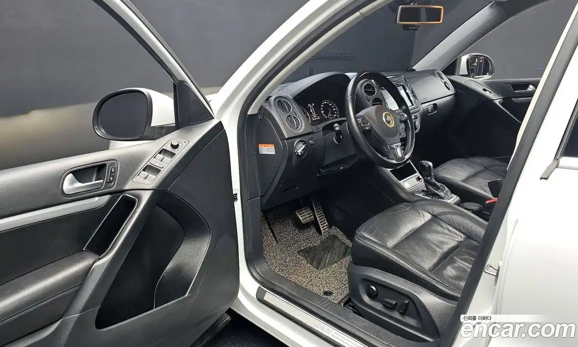 Volkswagen Tiguan 2016 2.0 Автомат в Москве № 750102, фото 11