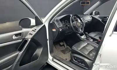 Volkswagen Tiguan 2016 2.0 Автомат в Москве № 750102, миниатюра 11