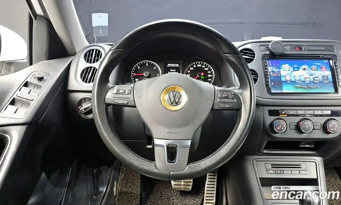 Volkswagen Tiguan 2016 2.0 Автомат в Москве № 750102, фото 13