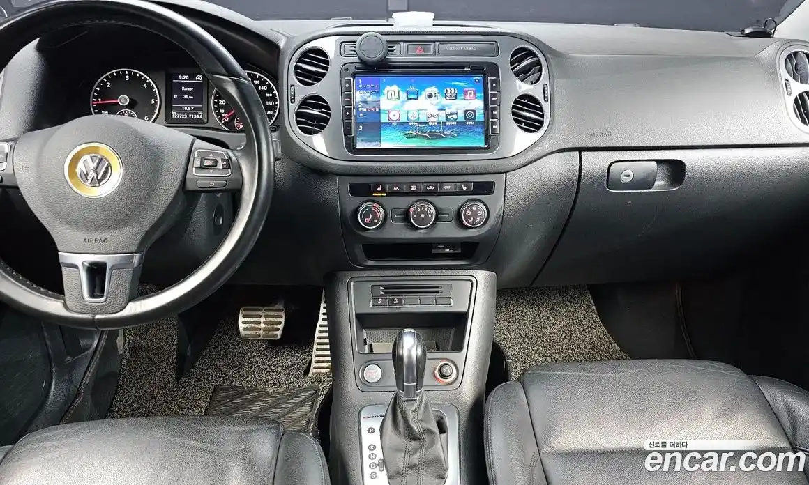 Volkswagen Tiguan 2016 2.0 Автомат в Москве № 750102, фото 14