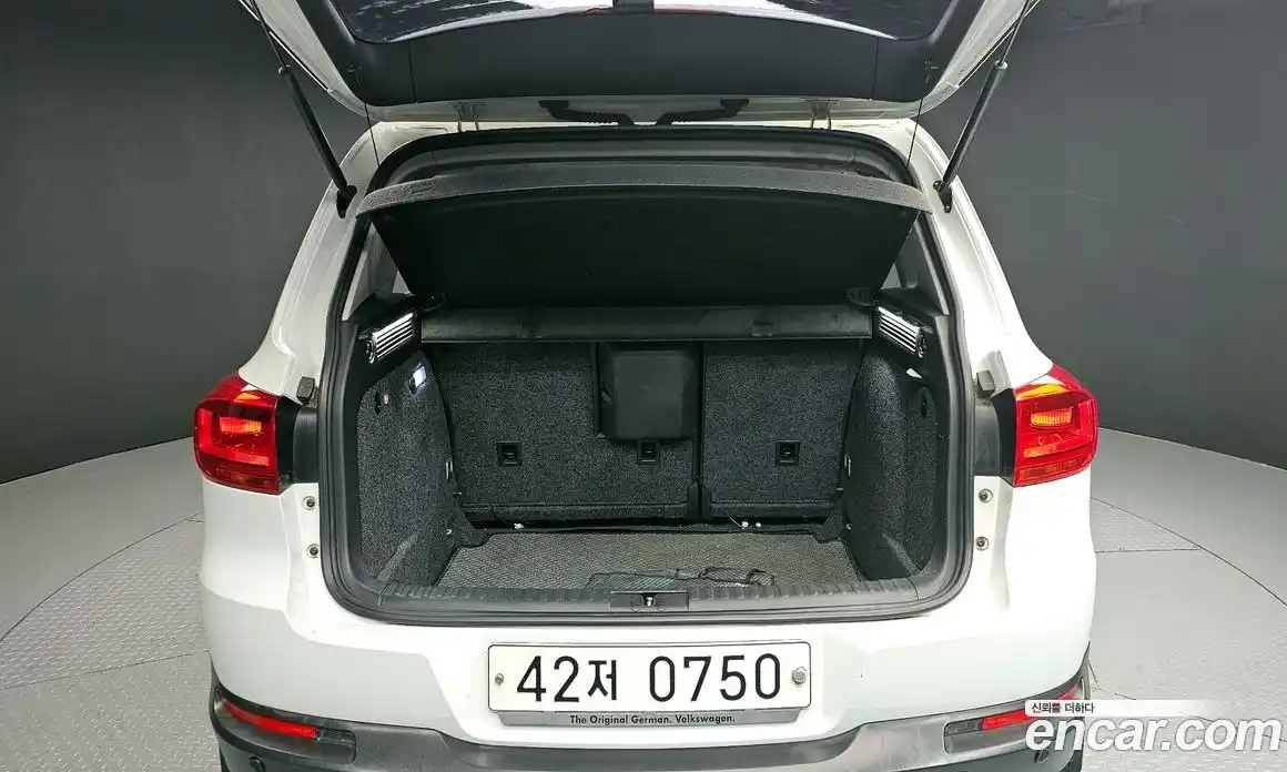 Volkswagen Tiguan 2016 2.0 Автомат в Москве № 750102, фото 20