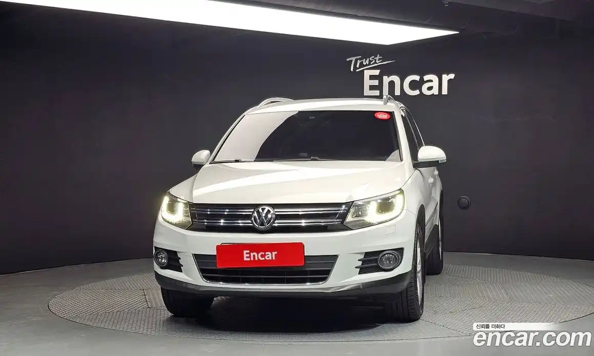 Volkswagen Tiguan 2016 2.0 Автомат в Москве № 750102, фото 3