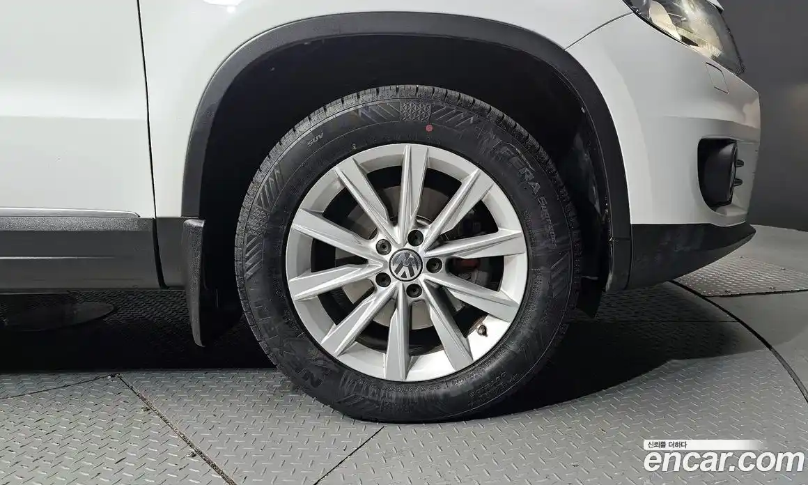 Volkswagen Tiguan 2016 2.0 Автомат в Москве № 750102, фото 5